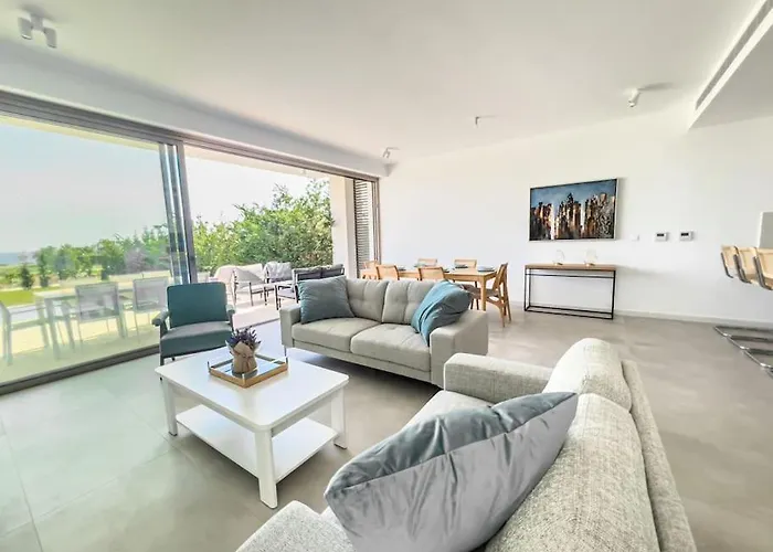 Azure Breeze Villa - Roof Garden & Sea Views