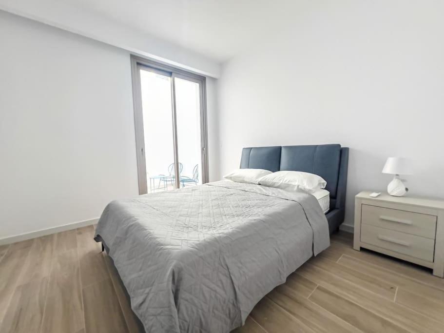 Azure Breeze - Roof Garden & Sea Views Πρωταράς