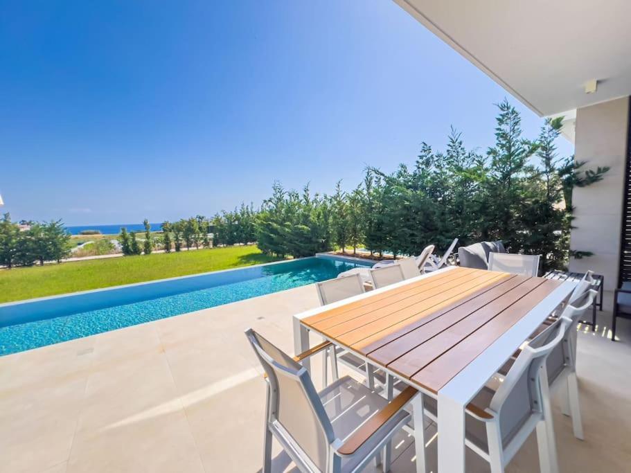 Azure Breeze - Roof Garden & Sea Views