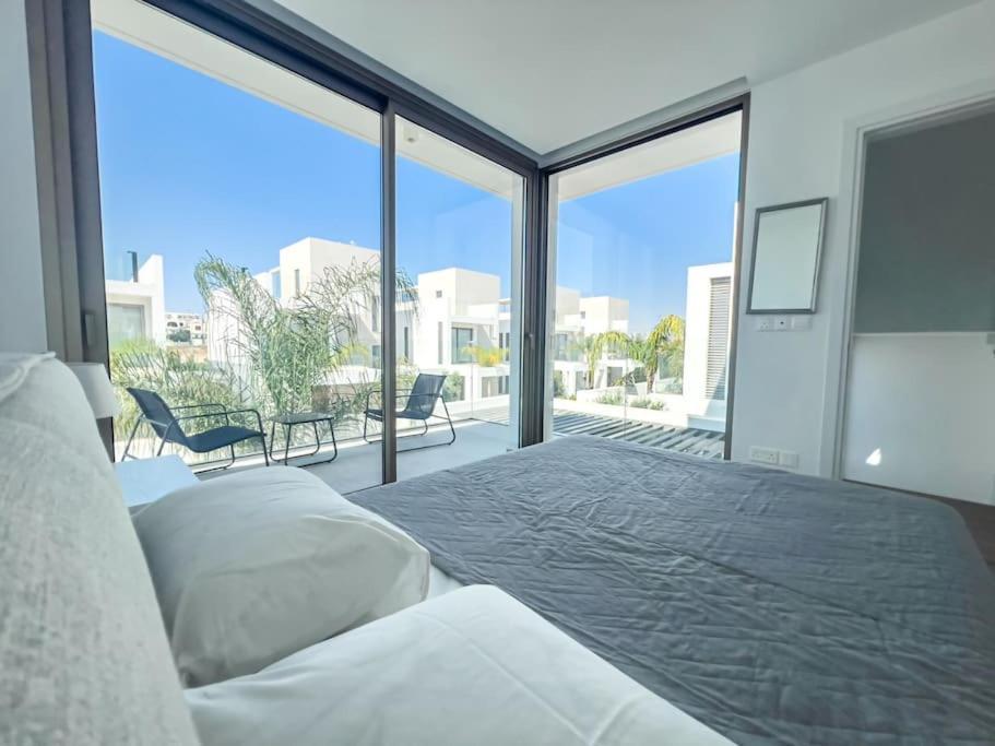 Azure Breeze - Roof Garden & Sea Views