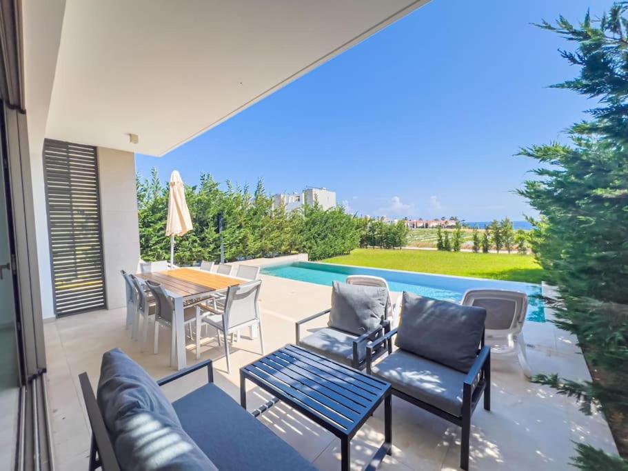 Azure Breeze - Roof Garden & Sea Views