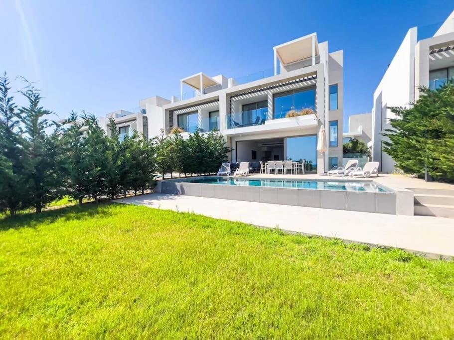 Azure Breeze - Roof Garden & Sea Views Βίλα *